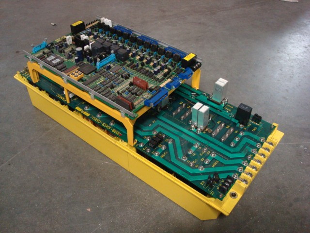 Сервопривод FANUC DC Spindle drive A06B-6041-H106